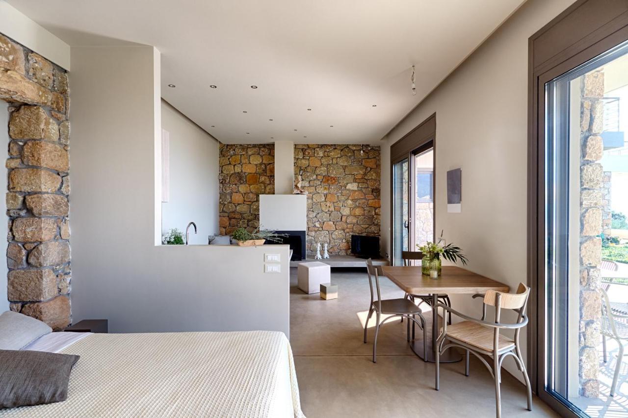 Euphoria Suites Avia Ngoại thất bức ảnh