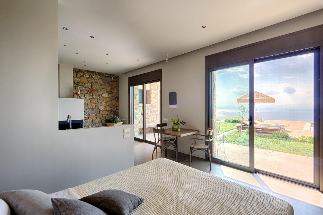 Euphoria Suites Avia Ngoại thất bức ảnh