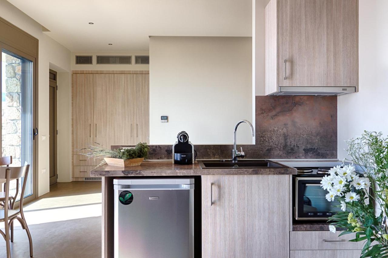 Euphoria Suites Avia Ngoại thất bức ảnh