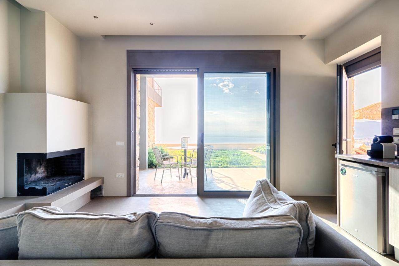 Euphoria Suites Avia Ngoại thất bức ảnh