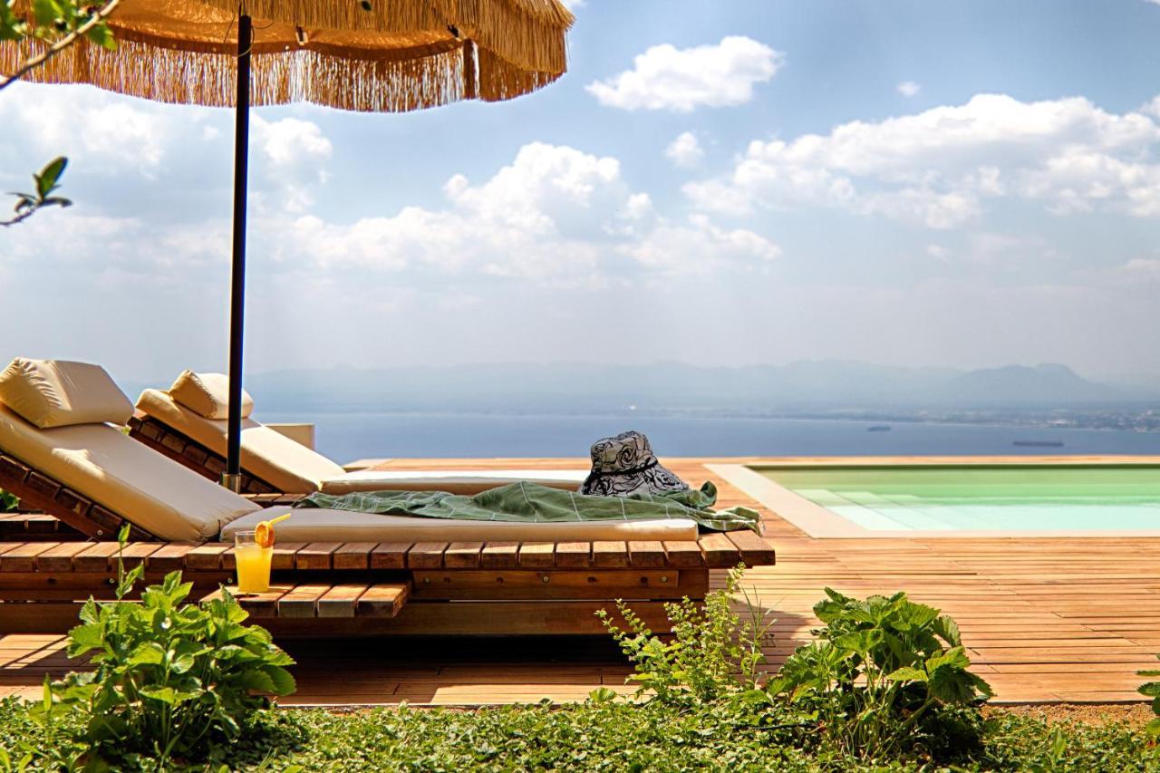 Euphoria Suites Avia Ngoại thất bức ảnh