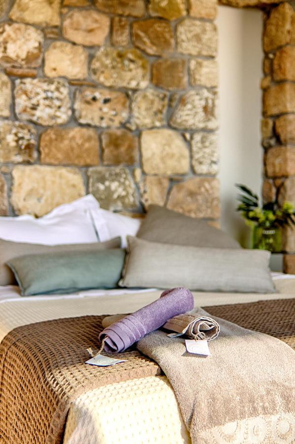 Euphoria Suites Avia Ngoại thất bức ảnh