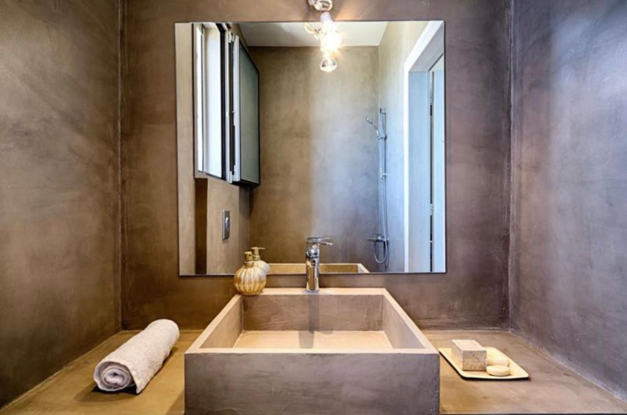 Euphoria Suites Avia Ngoại thất bức ảnh