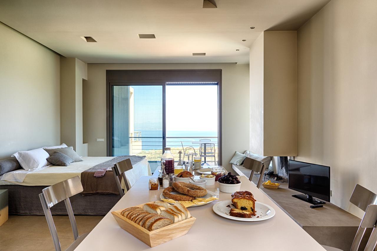 Euphoria Suites Avia Ngoại thất bức ảnh